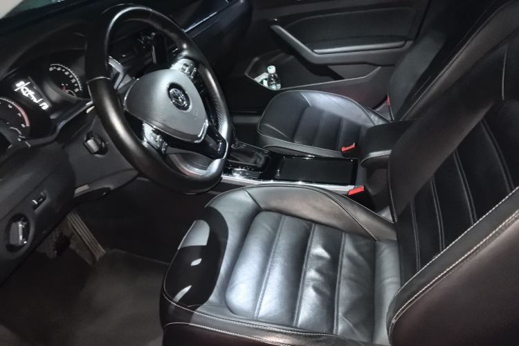 Used Volkswagen Passat 2016 330TSI DSG Luxury Edition
