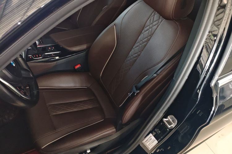 Used BMW 5 Series 2022 530Li Leading Model M Sport Package
