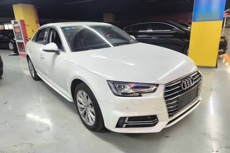 Used Audi A4L 2019 40 TFSI Ambition China VI

