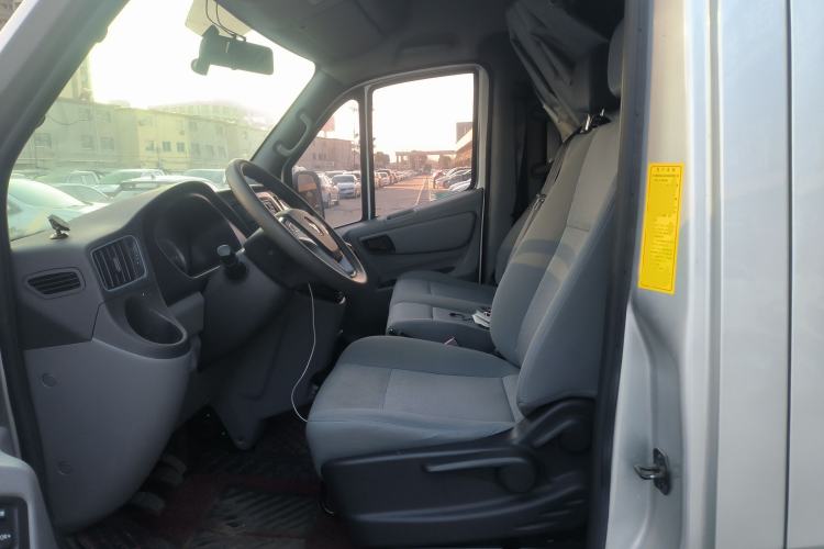 Used Foton Toano 2022 2.0T Manual Tongtu Multi-Function Long Wheelbase Mid-Roof Single-Tire 5/6/7/9-Seater 4F20TC3
