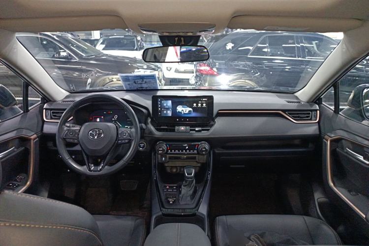 Used Toyota Wildlander 2024 Dual-Motor 2.5L E-CVT Two-Wheel Drive Luxury PLUS Edition
