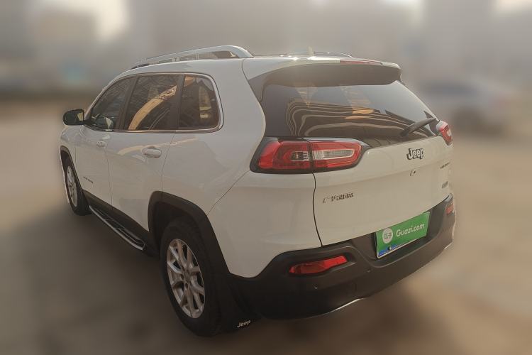 Used  Cherokee 2016 2.0L Superior Edition
