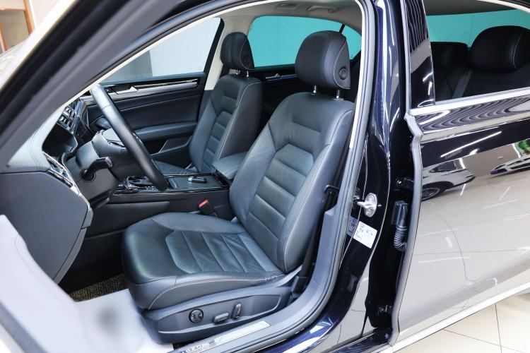 Used Volkswagen Phideon 2019 380TSI Two-Wheel Drive Business Edition China VI Standard
