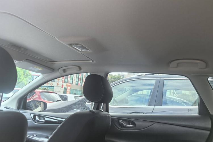 Used Nissan Tiida 2023 1.6L CVT Cool Dynamic Edition
