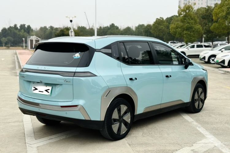 Used AION Y 2023 Younger