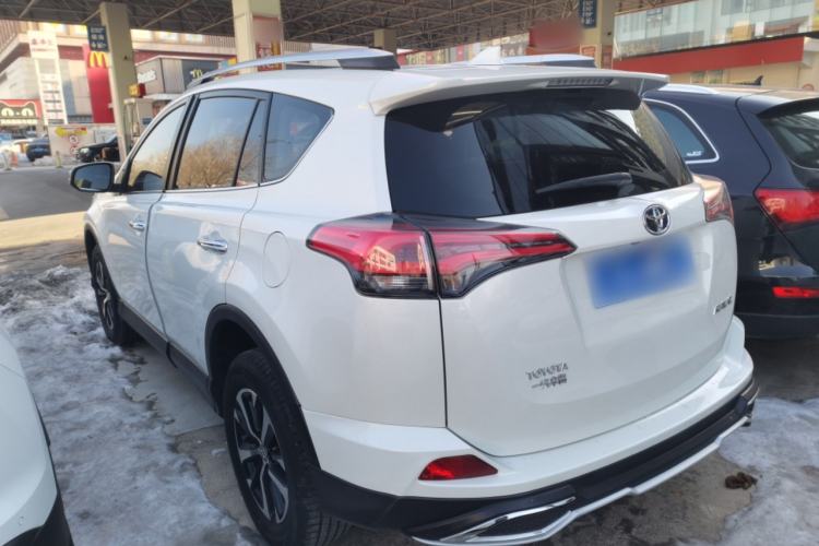 Used Toyota RAV4 2016 2.0L CVT Two-Wheel Drive Comfort Edition China V Standard
