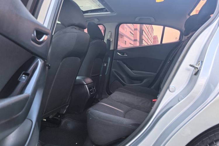 Used Mazda Mazda 3 Axela 2017 Sedan 1.5L Automatic Luxury Model Emission Standard China V
