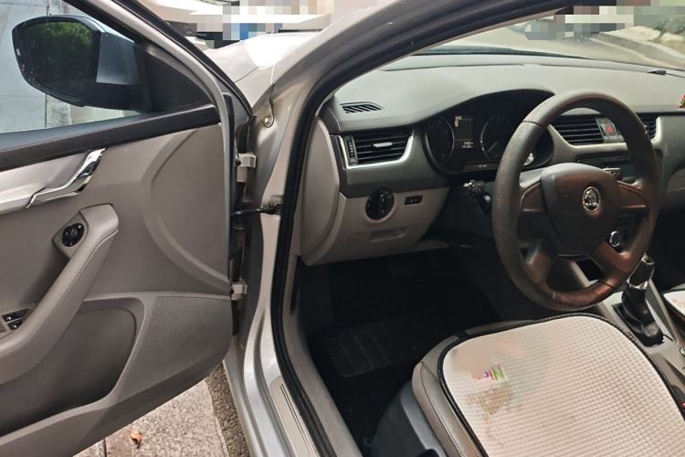 Used Skoda Octavia 2015 1.6L Automatic Yijie Edition
