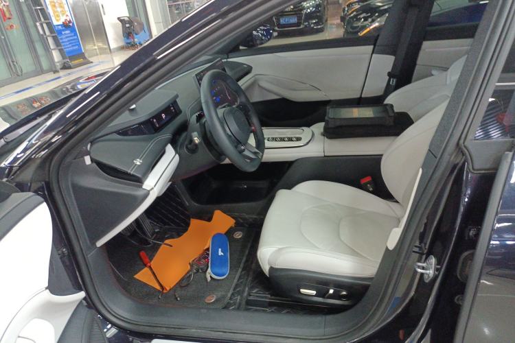 Used  SU7 2024 Rear-Drive Ultra-Long Range Advanced Pro-Level Intelligent Driving Version
