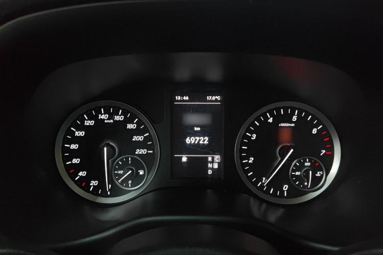 Used Mercedes-Benz Vito 2021 2.0T Elite Version 7 Seats
