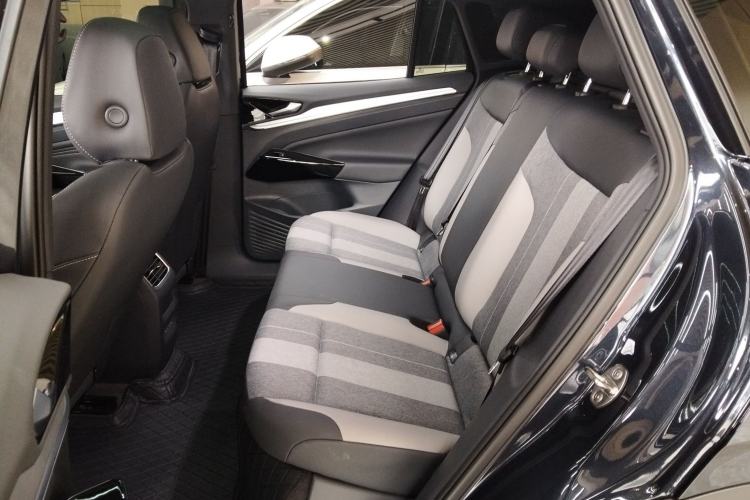 Used Volkswagen ID.4 CROZZ 2025 Pure Edition
