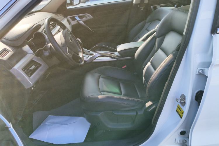 Used Geely Auto Emgrand X7 Sport 2016 1.8TD Automatic ZhiShang Model
