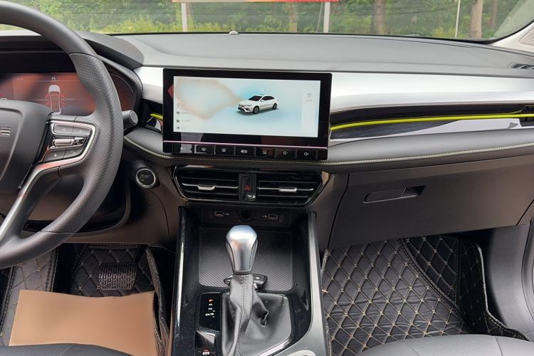 Used Roewe i5 2021 Revised Version 1.5L CVT Diamond Edition
