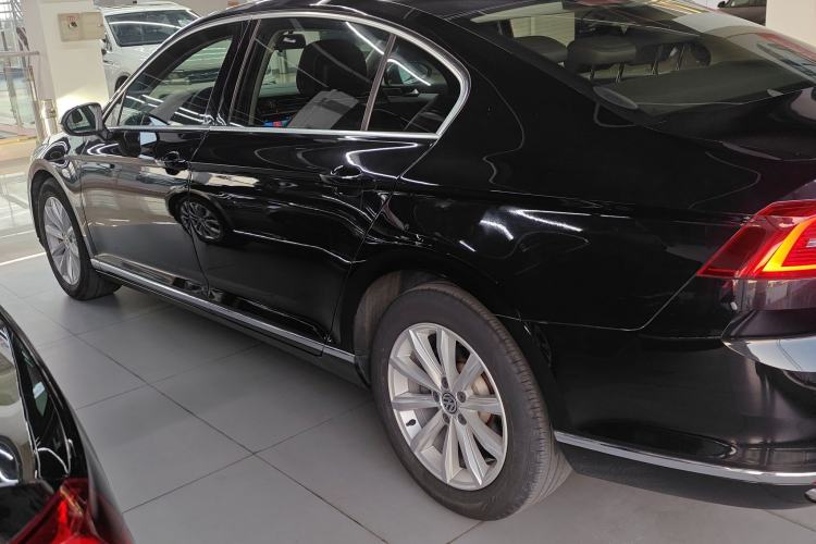 Used Volkswagen Magotan 2019 330TSI DSG Leading Edition China V Standard
