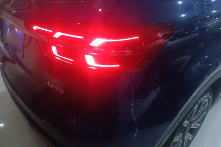 Used Hongqi HS5 2022 Facelifted Version 2.0T Smart Connect Flagship All-Wheel-Drive Edition