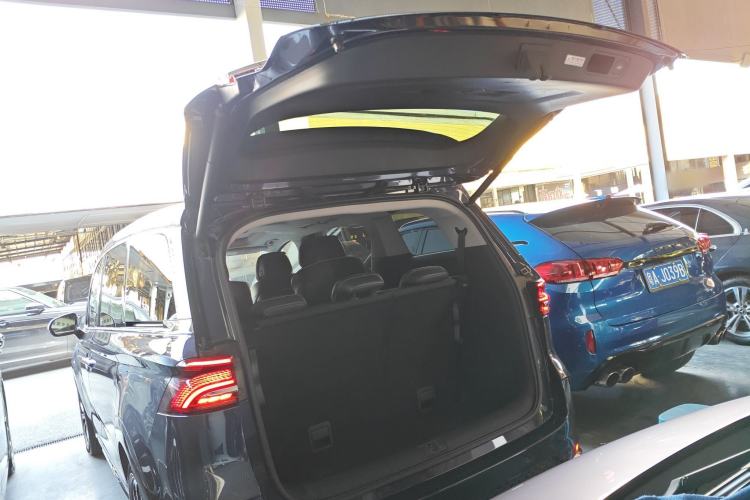 Used Roewe iMAX8 2022 400TGI Prestige Edition