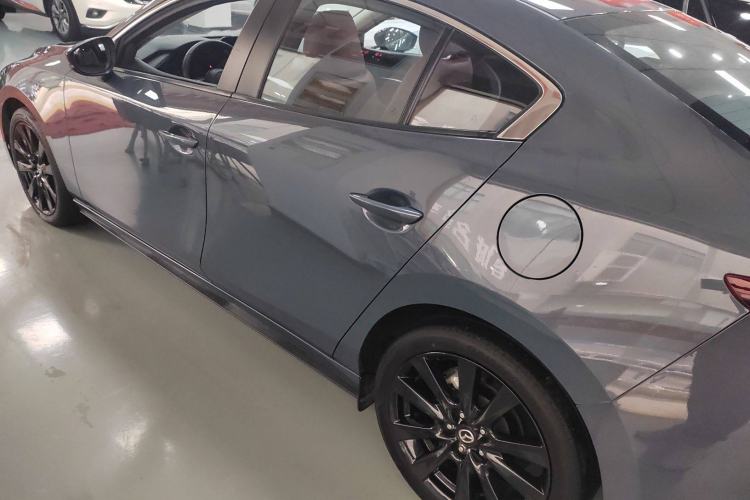 Used Mazda Mazda 3 Axela 2022 2.0L Automatic Zhi Rui Obsidian Edition
