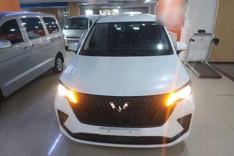 Used Wuling Jiachen 2022 1.5L Manual Enjoyment Elite Model
