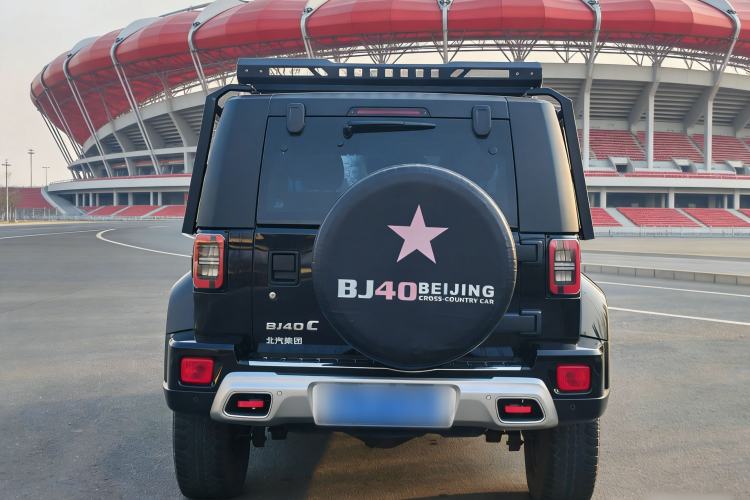 Used  BJ40 2023 2.0T Automatic Four-Wheel Drive Urban Hunter Edition Chivalrous Type