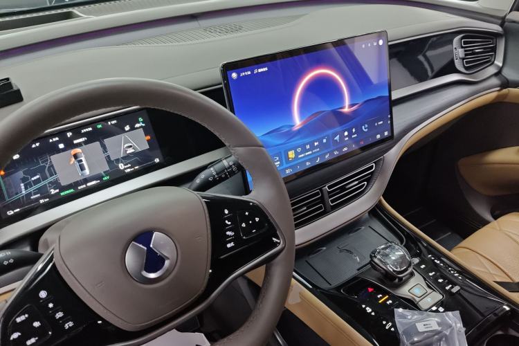 Used Denza D9 2022 DM-i 970 Four-Wheel Drive Flagship Model
