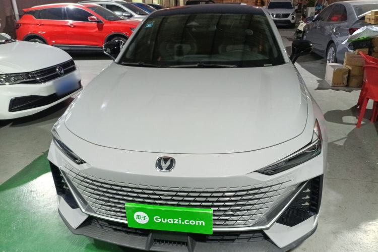 Used Changan UNI-V 2023 1.5T Prestige Model
