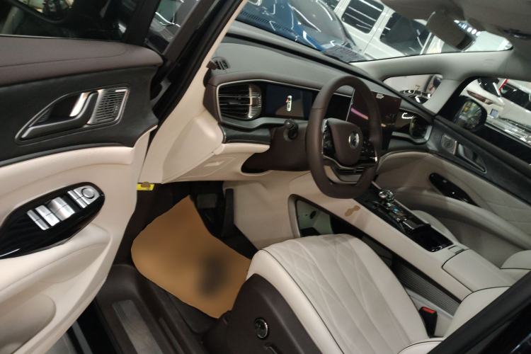 Used Denza D9 2024 DM-i 1050 Luxury Model