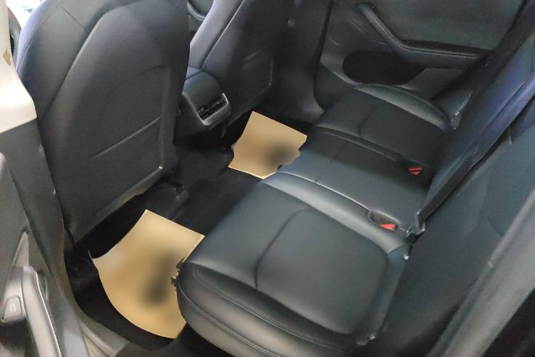 Used Tesla Model Y 2023 Rear-Wheel-Drive Version
