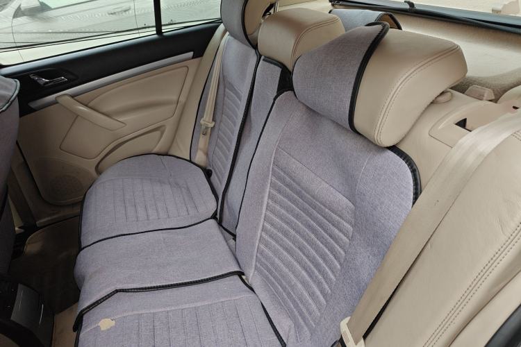 Used Skoda Octavia 2015 Classic Model 1.6L Manual Yijie Edition
