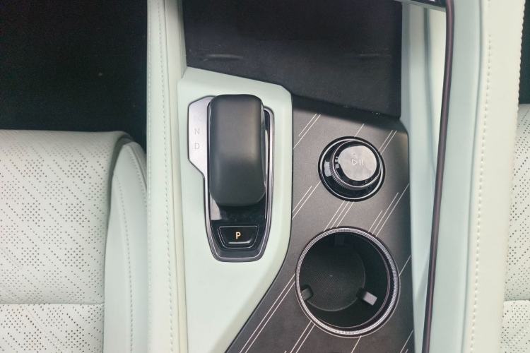 Used Zeekr 001 2025 WE Edition 100 kWh Rear-Wheel Drive