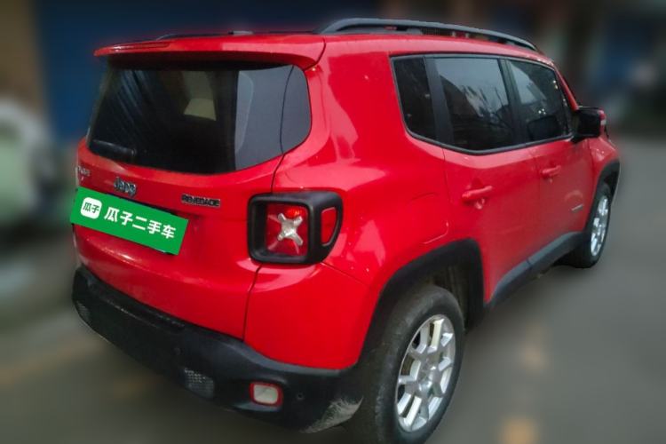 Used  Renegade 2019 220T Automatic Leading Edition