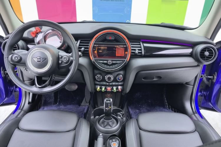 Used  MINI 2019 1.5T COOPER Classic Edition Five-Door Version
