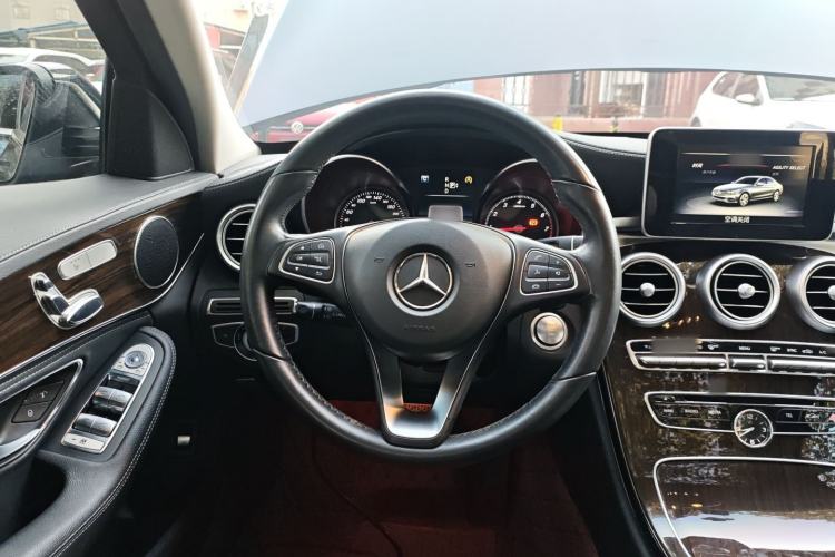 Used Mercedes-Benz C-Class 2015 Facelift C 200 L
