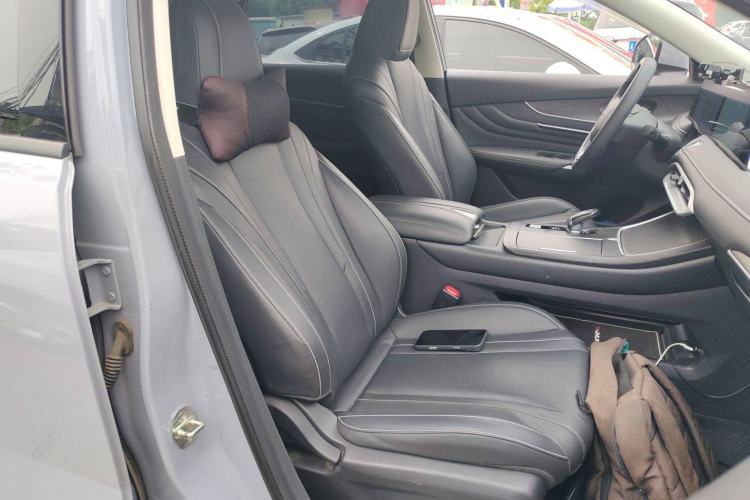 Used Venucia V 2021 260T Idol Edition
