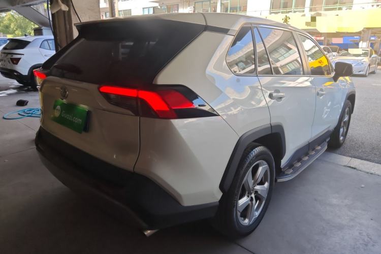 Used Toyota RAV4 2020 2.0L CVT 4x4 Trend Edition
