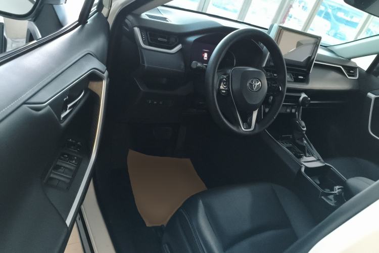 Used Toyota RAV4 2020 2.0L CVT Two-Wheel Drive Fashion PLUS Edition