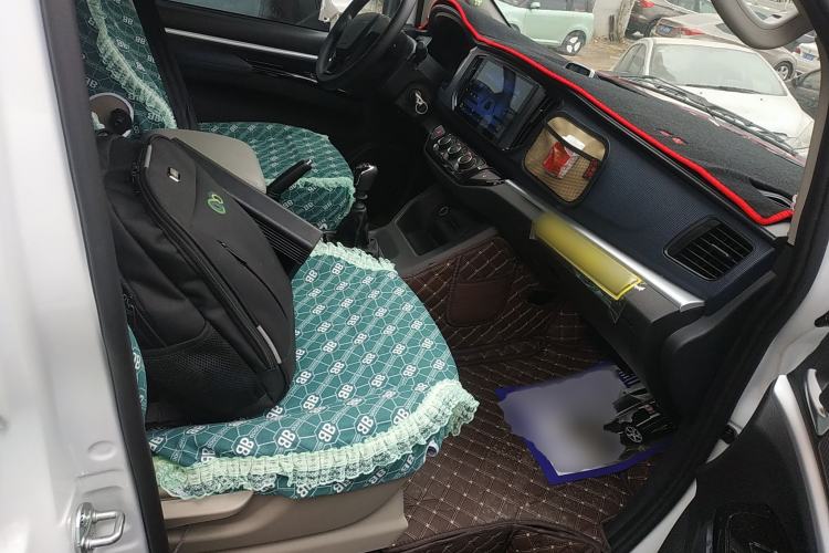 Used FORTHING Lingzhi 2025 M5 1.5T Long Wheelbase Base Model 7-Seater
