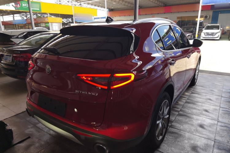 Used Alfa Romeo Stelvio 2017 2.0T 200HP Luxury Edition