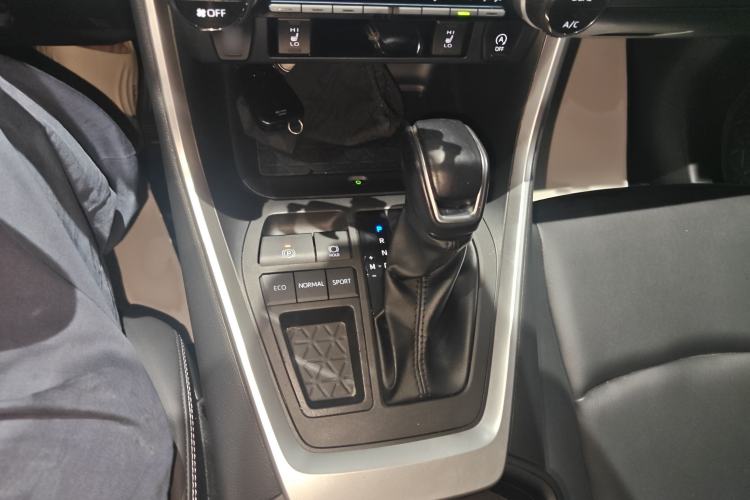 Used Toyota RAV4 2023 2.0L CVT Two-Wheel Drive Fashion Plus Edition
