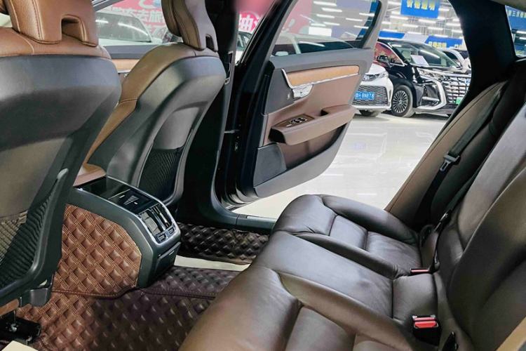Used Volvo S90 2019 T5 Zhiyuan Edition
