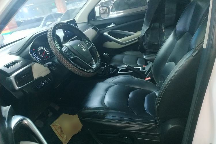 Used Baojun 530 2018 1.5T Manual Luxury Model China V Standard
