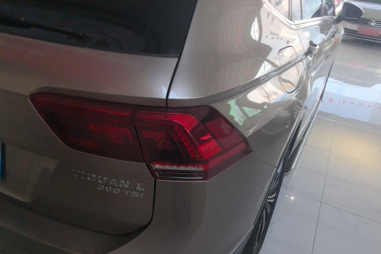 Used Volkswagen Tiguan L 2017 380TSI Automatic All-Wheel-Drive Luxury Edition