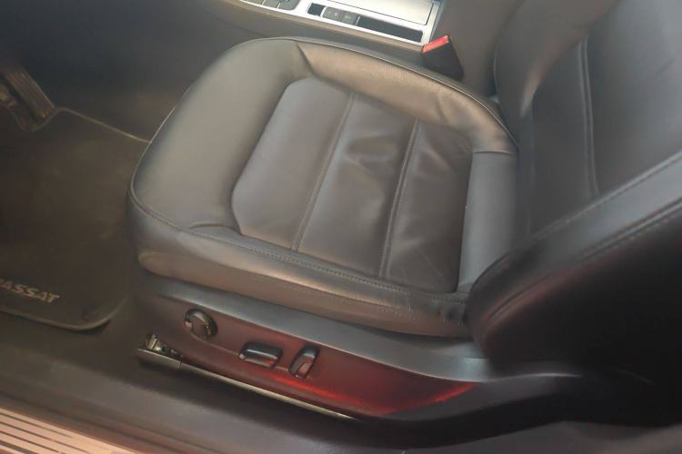 Used Volkswagen Passat 2015 1.8TSI DSG Prestige Edition
