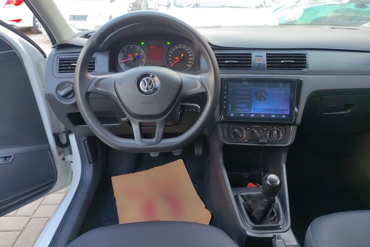 Used Volkswagen Santana 2016 1.6L Manual Fashion Edition
