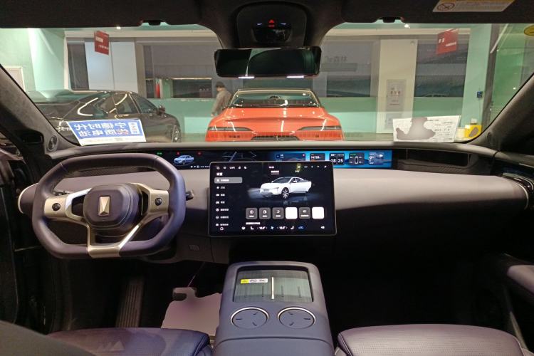 Used  07 2024 Max Extended-Range Edition
