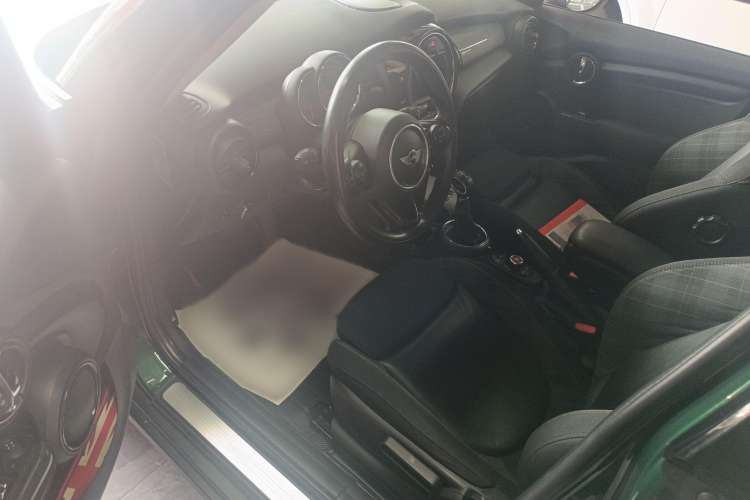 Used  MINI 2016 1.5T COOPER Five-Door Edition
