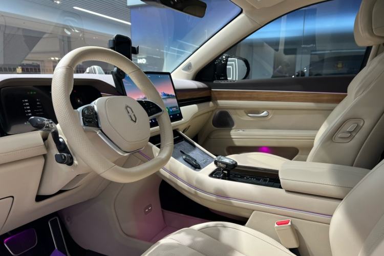 Used Hima AITO M7 2024 1.5T Intelligent Driving 4WD Max Edition 5 Seats
