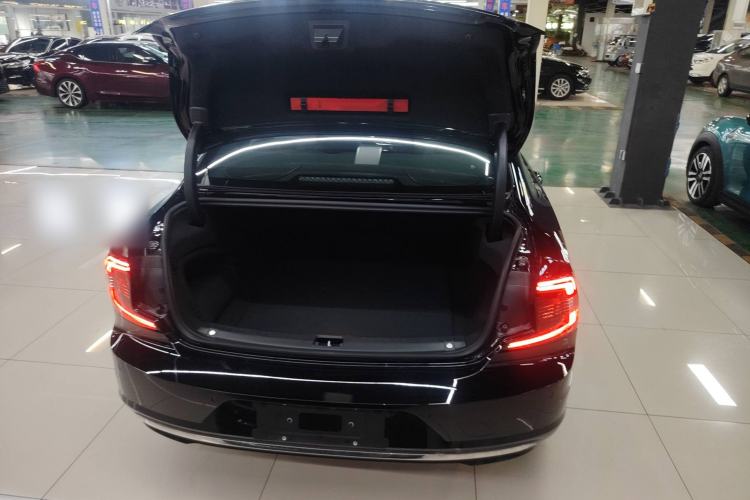 Used Volvo S90 2024 B5 Zhiyi Luxury Edition
