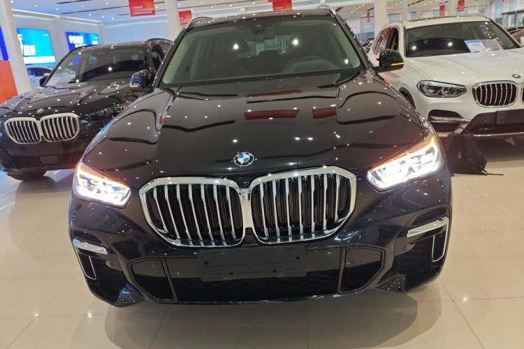 Used BMW X5 2022 Restyled xDrive 30Li Luxury Version M Sport Package
