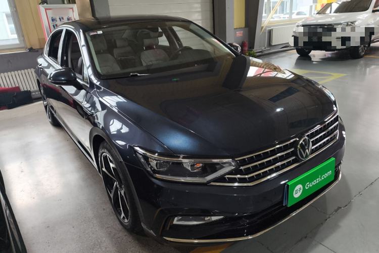 Used Volkswagen Magotan 2023 2 Million Units Commemorative Edition 330TSI DSG Luxury Version
