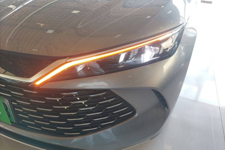 Used BYD Qin L 2024 DM-i 80KM Leading Model
